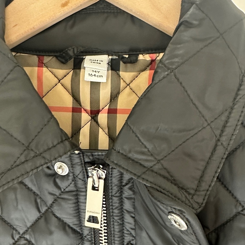 Burberry Black Quilted Kids Puffer Jacket - Picture 8 of 11